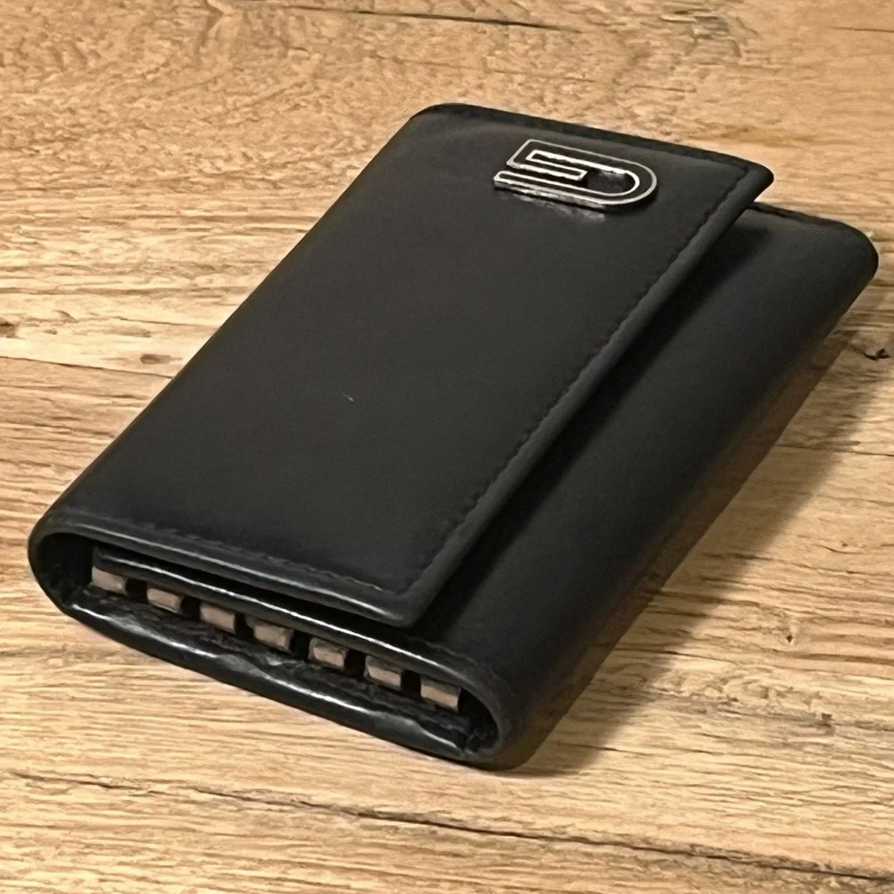Authentic Gucci 6 Key 🔑 Wallet Black Leather